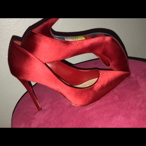 Pointed heels - Picture 2 of 4